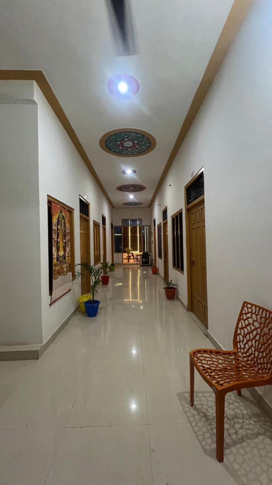 Veda Palace, 900 Meter Distancce From Temple Ayodhya Exteriér fotografie